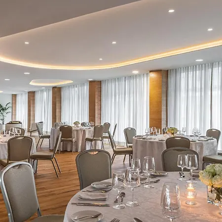 Hyatt Regency Hotel 5*