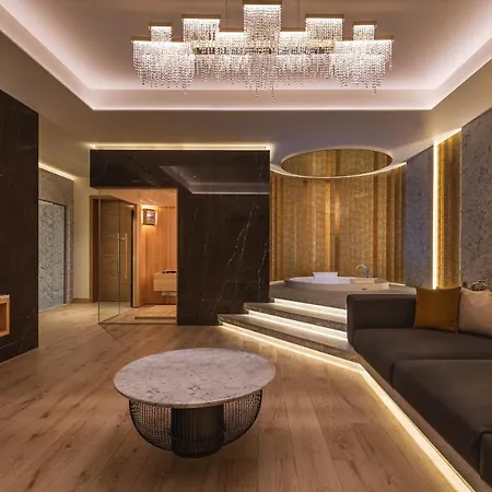Hyatt Regency Hotel 5*