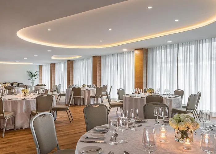 Hyatt Regency Hotel 5*