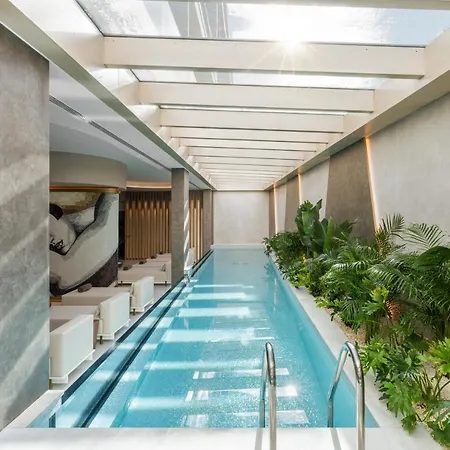 Hyatt Regency מלון 5*