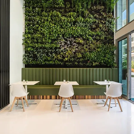 מלון Hyatt Regency 5*