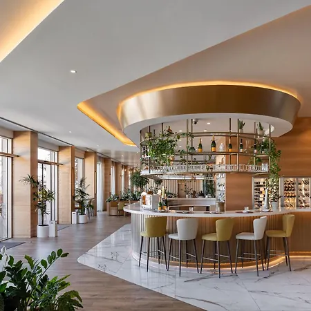 Hyatt Regency Hotel 5*